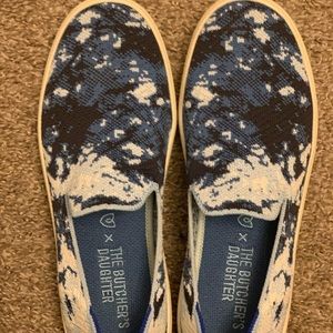 Rothy’s Blue Shibori sneaker size 8